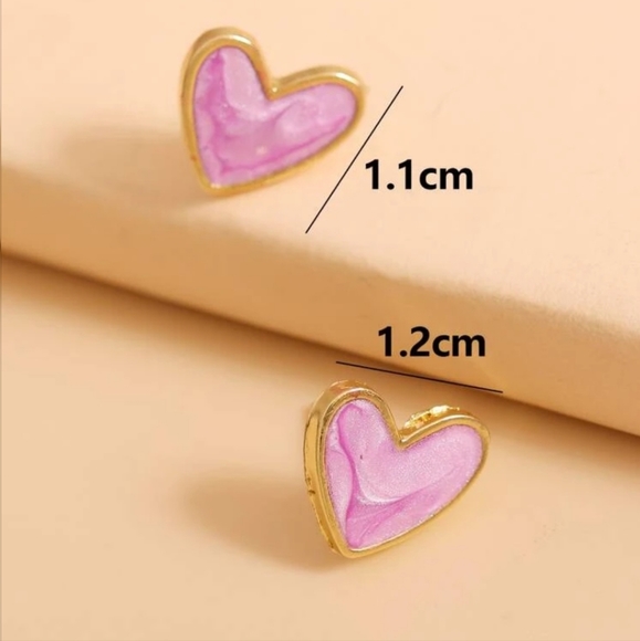 💙💙Super Adorable Blue Colored Heart Stud Earrings💙💙 - Picture 4 of 15